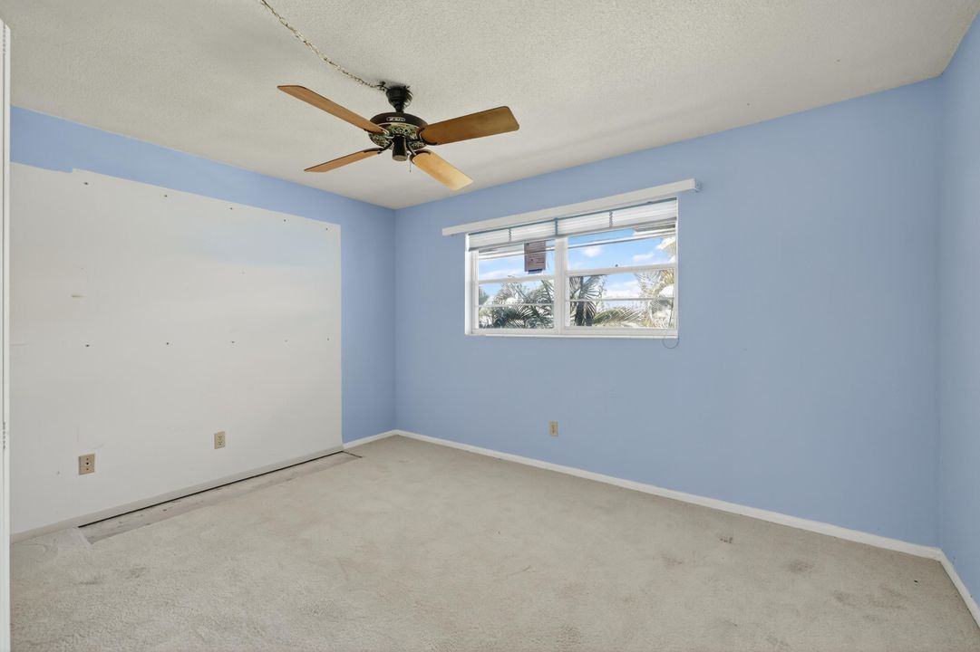 Под контрактом: $96,000 (2 спален, 2 ванн, 1089 Квадратных фут)