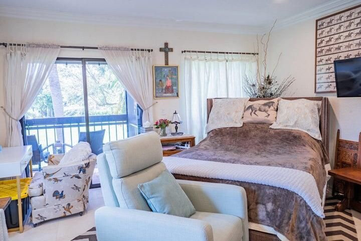 出租: $3,500 (1 贝兹, 1 浴室, 1400 平方英尺)