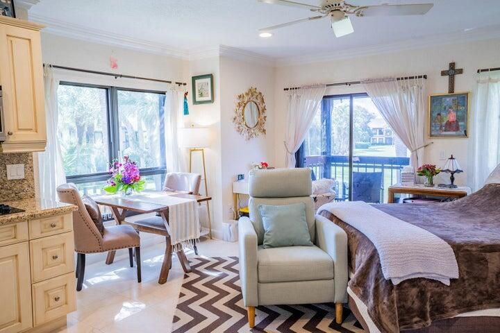 出租: $3,500 (1 贝兹, 1 浴室, 1400 平方英尺)