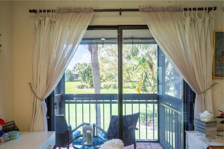 出租: $3,500 (1 贝兹, 1 浴室, 1400 平方英尺)