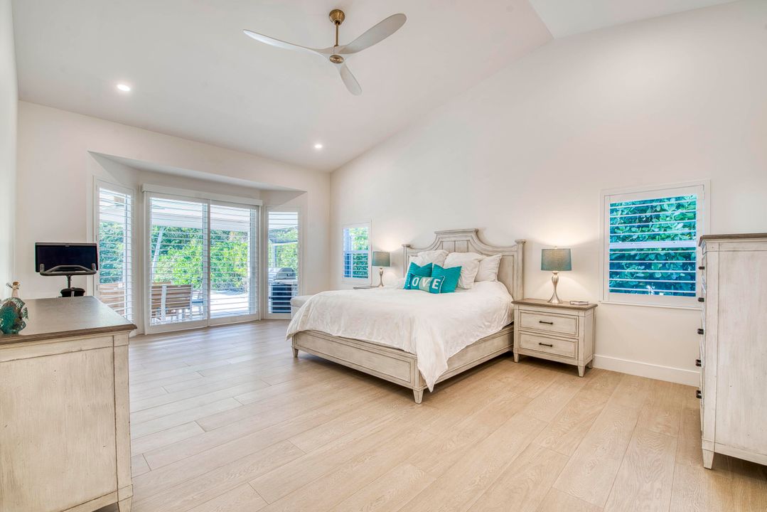 Active With Contract: $1,999,999 (5 beds, 3 baths, 3378 Square Feet)