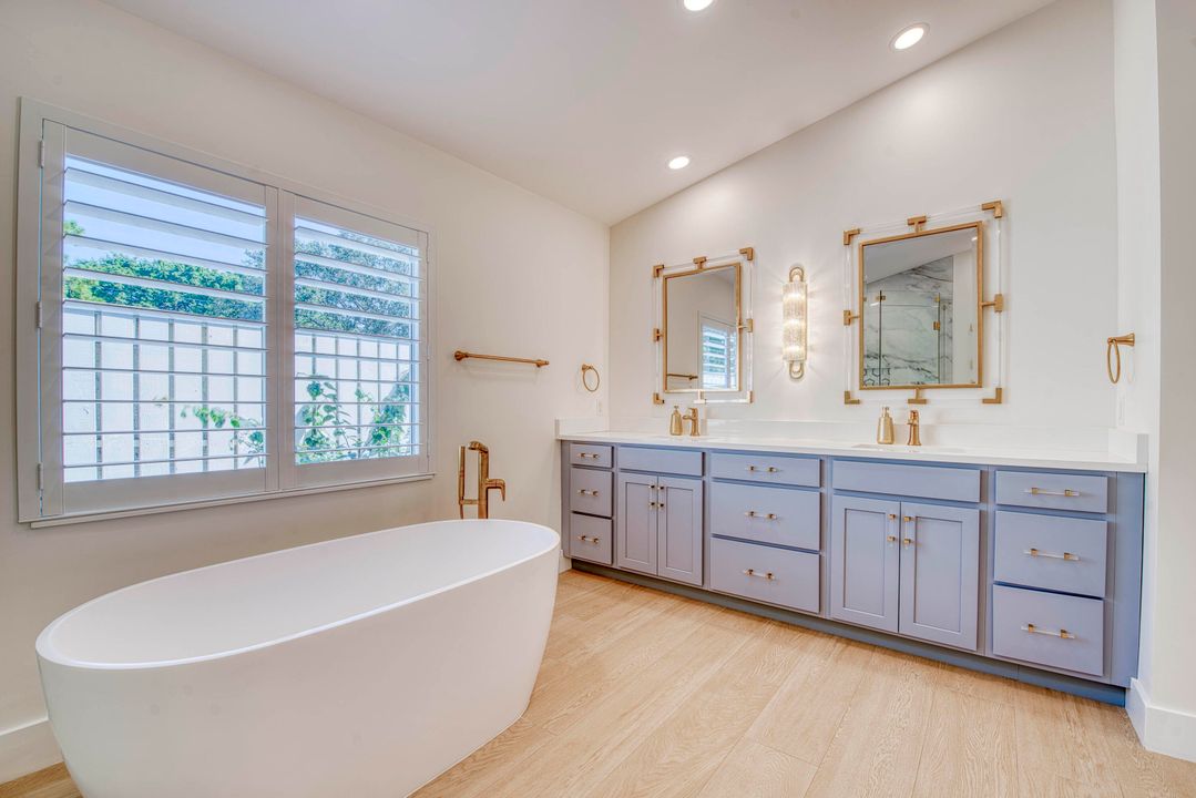 Active With Contract: $1,999,999 (5 beds, 3 baths, 3378 Square Feet)