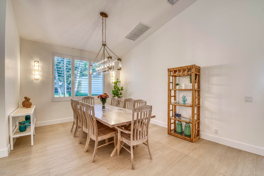 Active With Contract: $1,999,999 (5 beds, 3 baths, 3378 Square Feet)