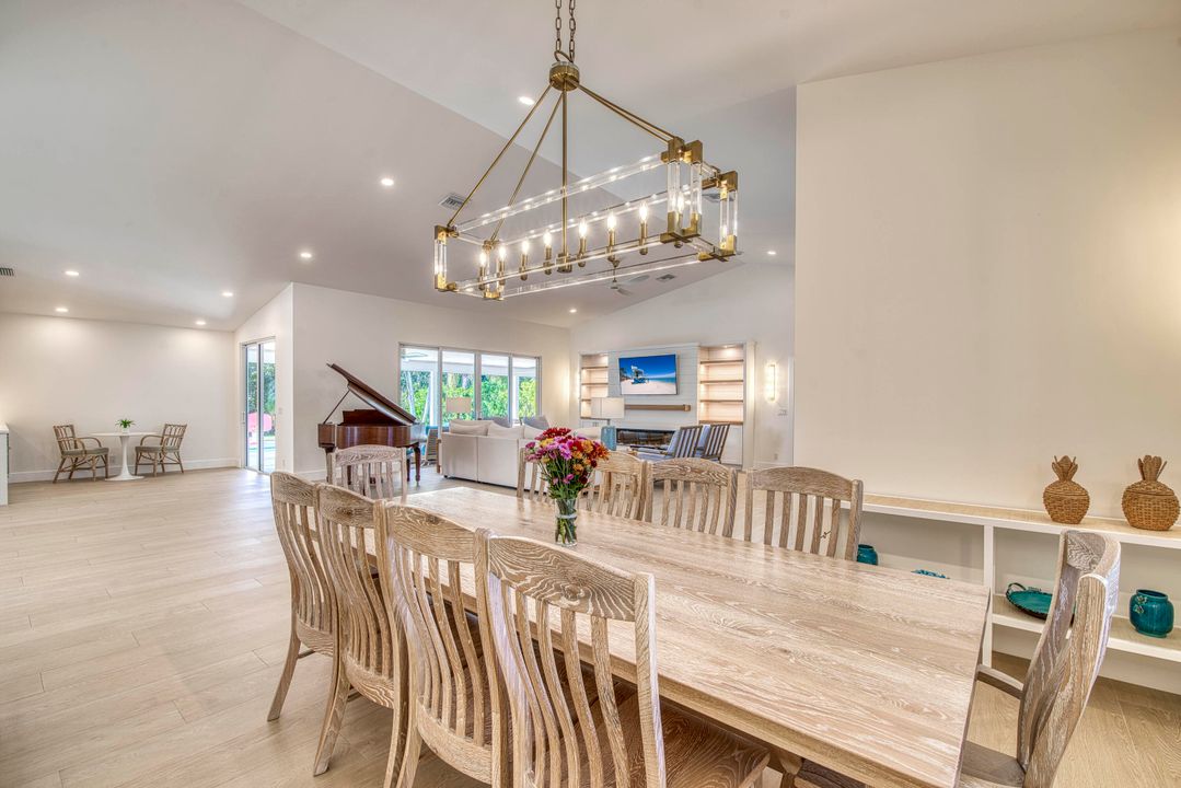 Active With Contract: $1,999,999 (5 beds, 3 baths, 3378 Square Feet)