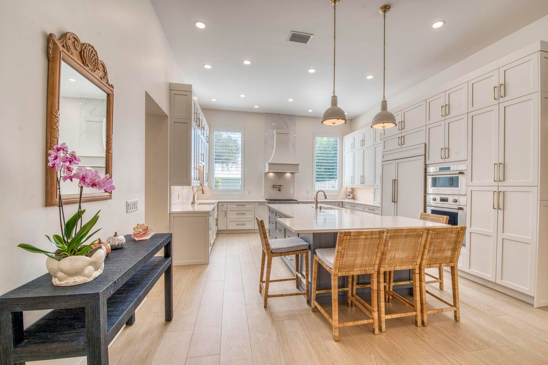 Active With Contract: $1,999,999 (5 beds, 3 baths, 3378 Square Feet)