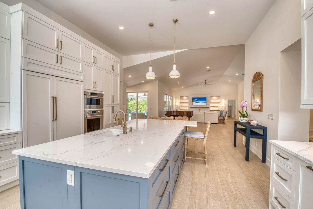 Active With Contract: $1,999,999 (5 beds, 3 baths, 3378 Square Feet)