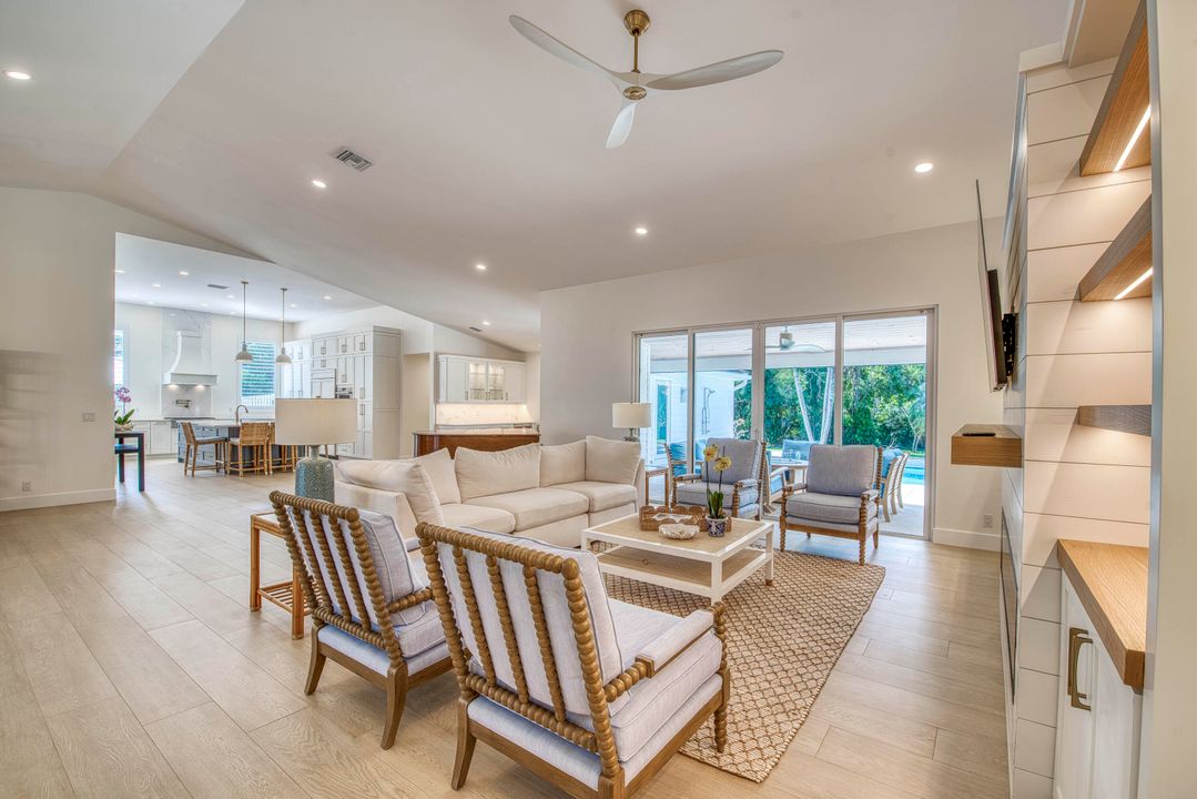 Active With Contract: $1,999,999 (5 beds, 3 baths, 3378 Square Feet)