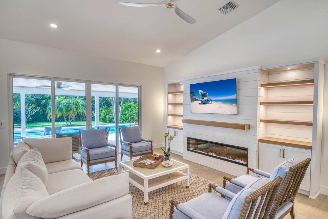 Active With Contract: $1,999,999 (5 beds, 3 baths, 3378 Square Feet)