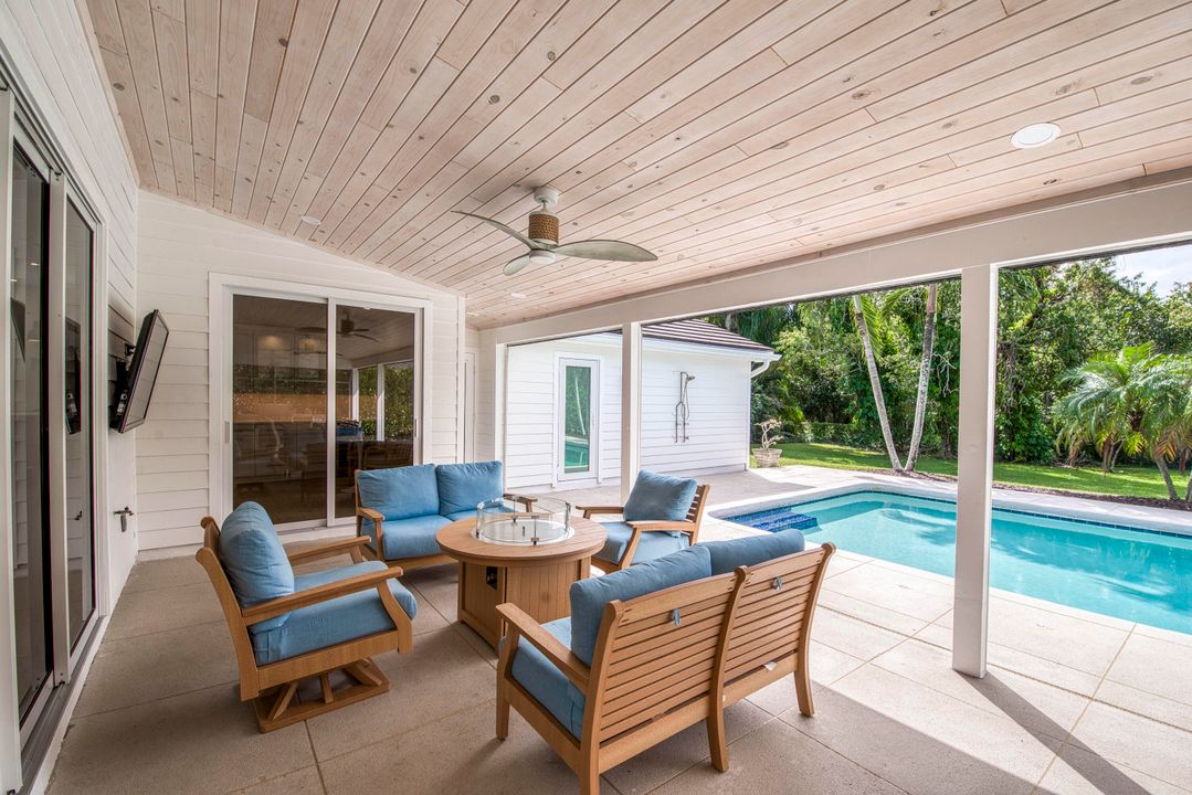 Active With Contract: $1,999,999 (5 beds, 3 baths, 3378 Square Feet)