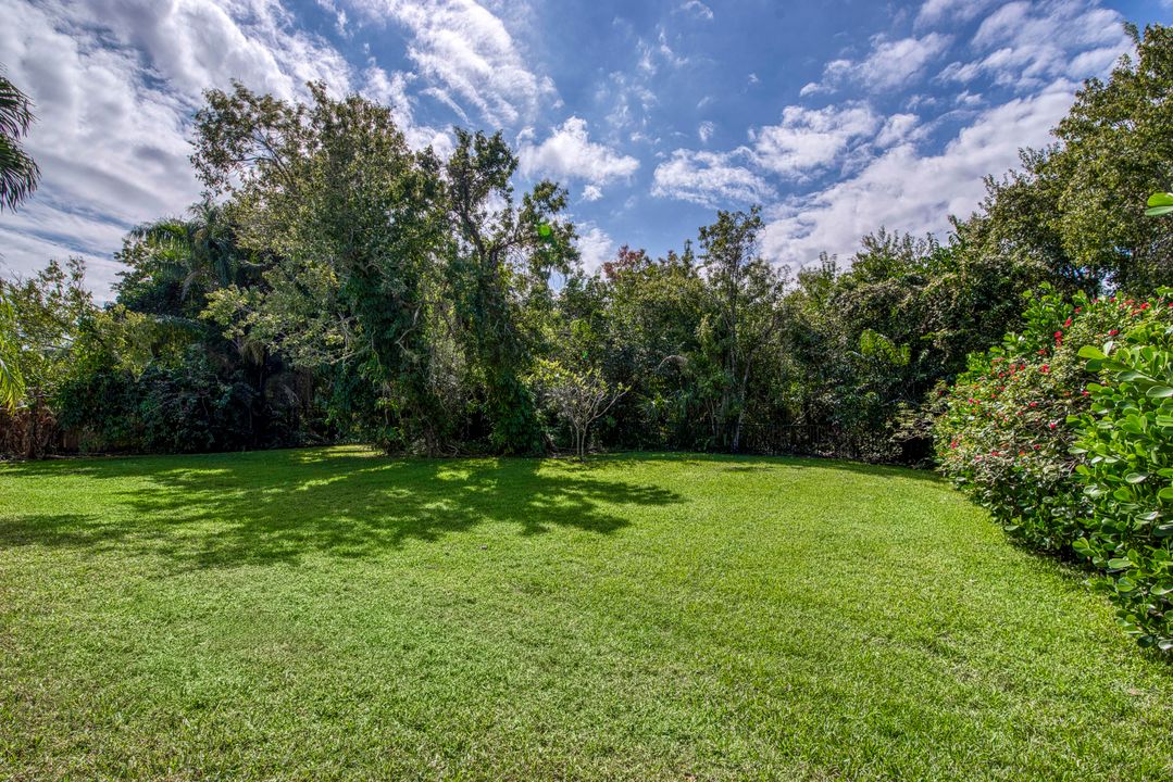 Active With Contract: $1,999,999 (5 beds, 3 baths, 3378 Square Feet)