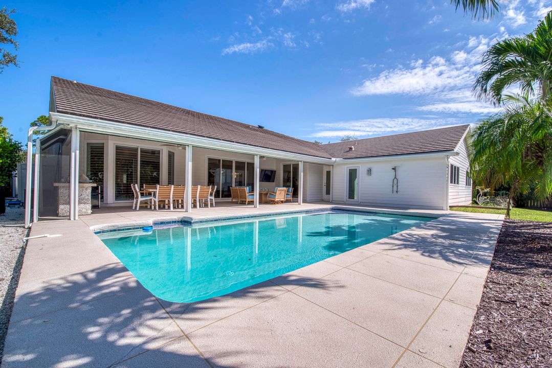 Active With Contract: $1,999,999 (5 beds, 3 baths, 3378 Square Feet)