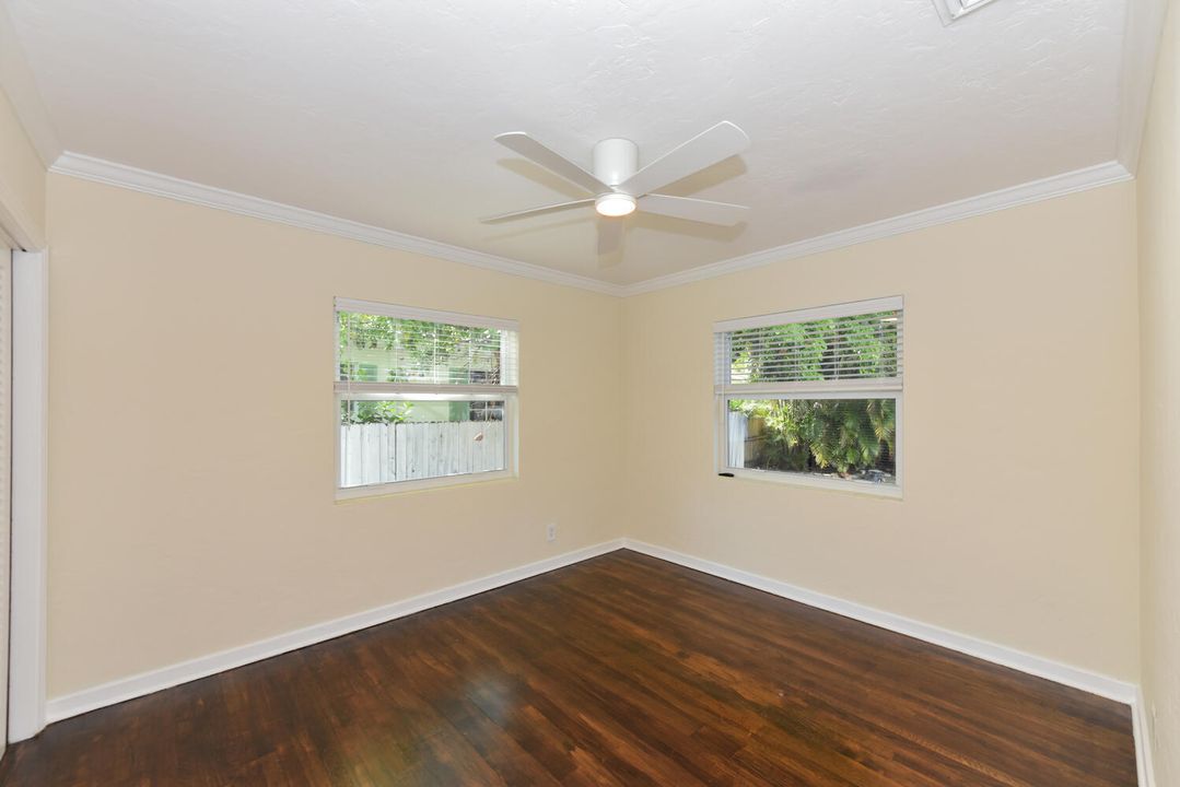 Active With Contract: $924,900 (3 beds, 2 baths, 1219 Square Feet)