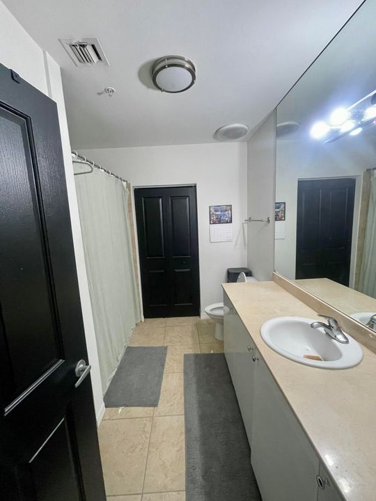 For Rent: $3,500 (2 beds, 2 baths, 1118 Square Feet)