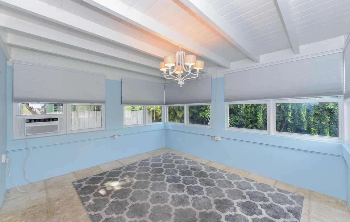 Active With Contract: $924,900 (3 beds, 2 baths, 1219 Square Feet)