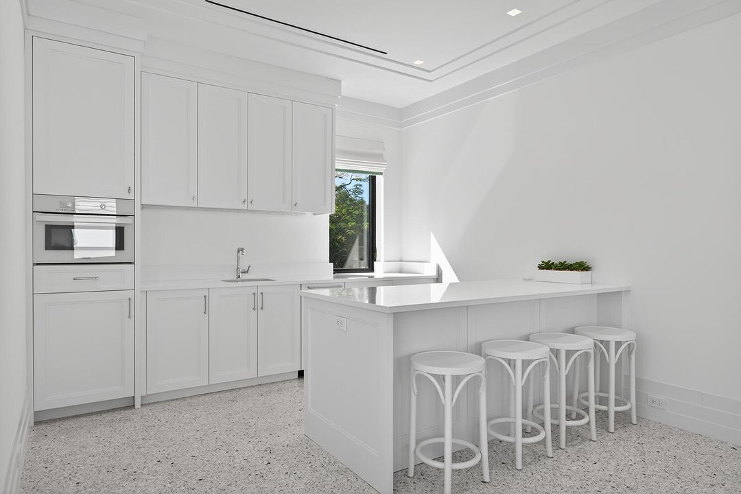 For Sale: $15,200,000 (6 beds, 6 baths, 7046 Square Feet)