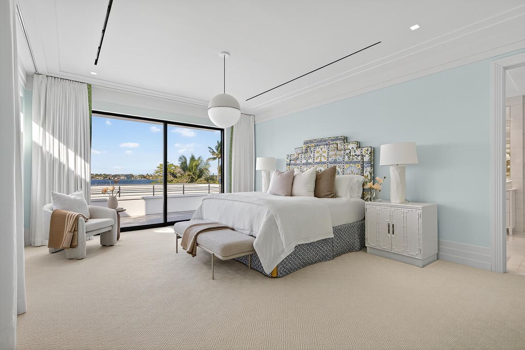 For Sale: $15,200,000 (6 beds, 6 baths, 7046 Square Feet)