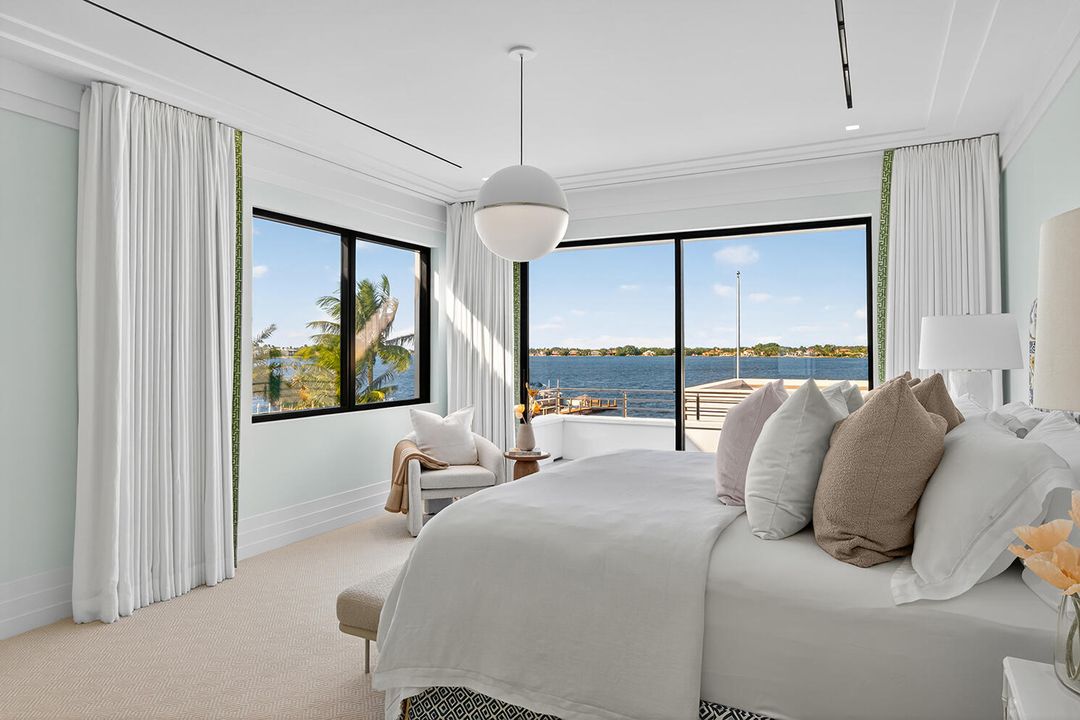 For Sale: $15,200,000 (6 beds, 6 baths, 7046 Square Feet)