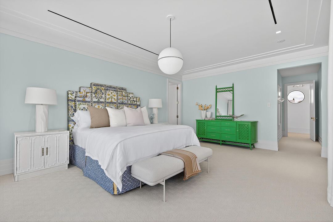 For Sale: $15,200,000 (6 beds, 6 baths, 7046 Square Feet)