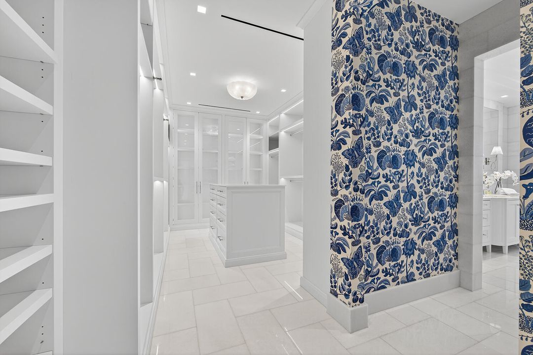 For Sale: $15,200,000 (6 beds, 6 baths, 7046 Square Feet)