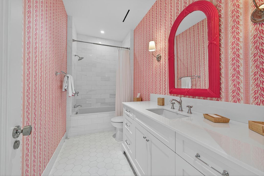 For Sale: $15,200,000 (6 beds, 6 baths, 7046 Square Feet)