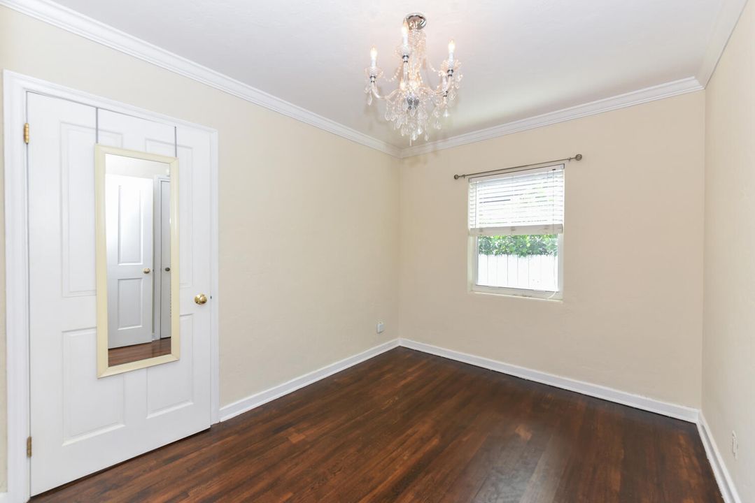 Active With Contract: $924,900 (3 beds, 2 baths, 1219 Square Feet)