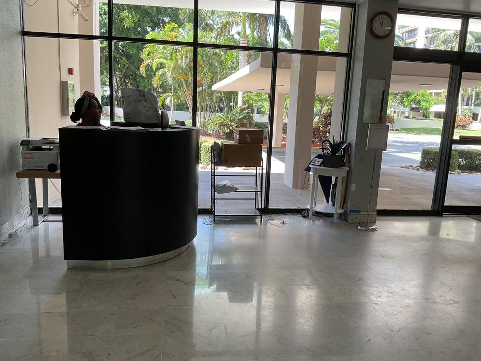 For Rent: $2,200 (2 beds, 2 baths, 1294 Square Feet)