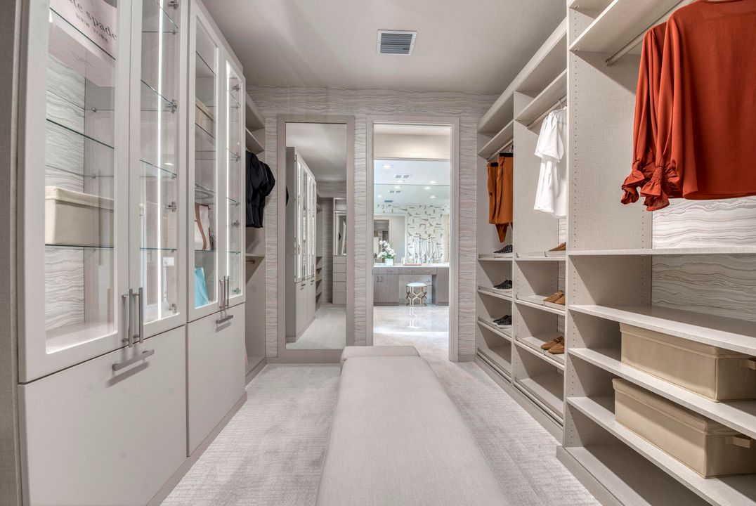 For Sale: $1,452,900 (5 beds, 7 baths, 4267 Square Feet)