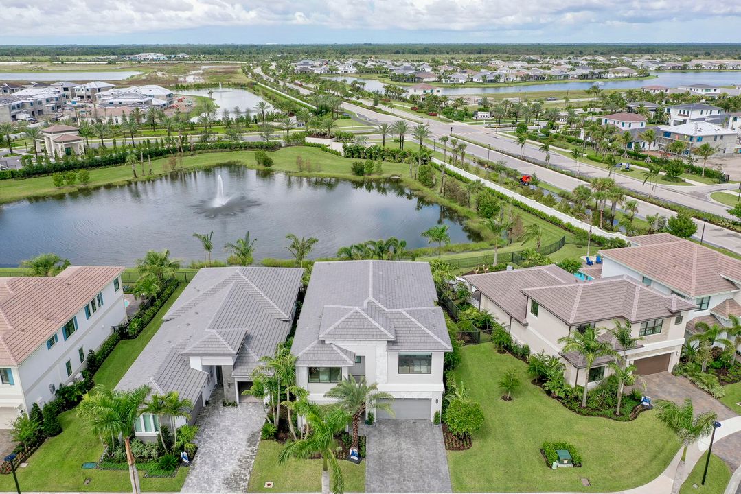 For Sale: $1,452,900 (5 beds, 7 baths, 4267 Square Feet)