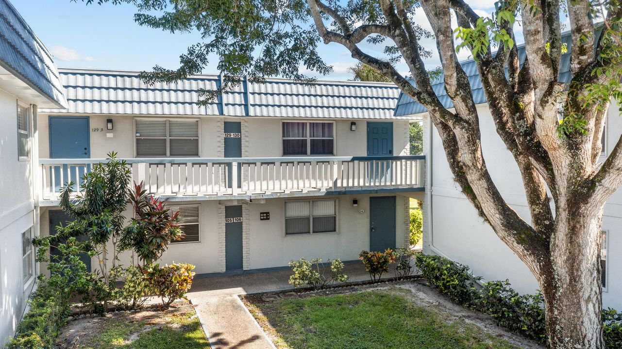 For Sale: $109,900 (1 beds, 1 baths, 720 Square Feet)