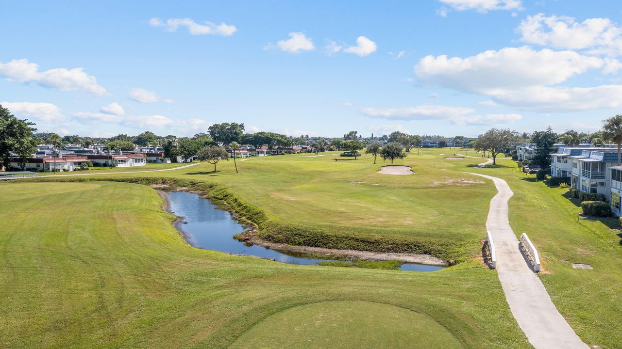 For Sale: $109,900 (1 beds, 1 baths, 720 Square Feet)