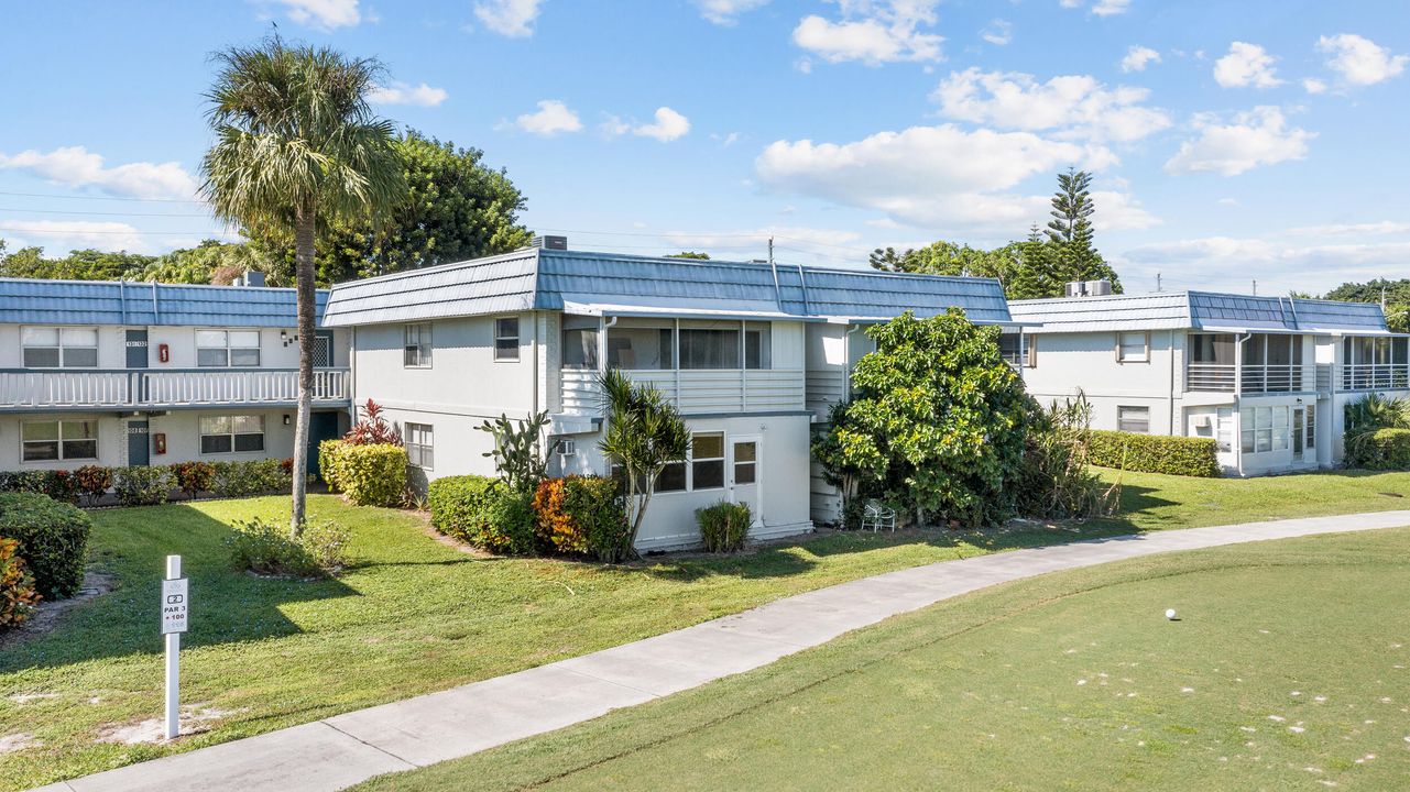 For Sale: $109,900 (1 beds, 1 baths, 720 Square Feet)