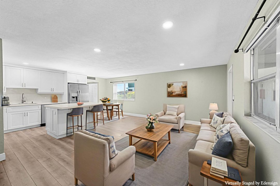 For Sale: $109,900 (1 beds, 1 baths, 720 Square Feet)