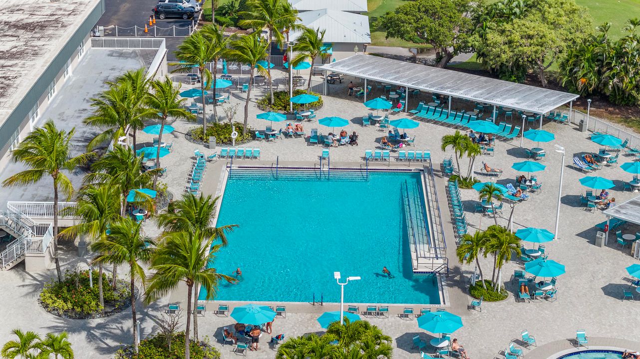 For Sale: $109,900 (1 beds, 1 baths, 720 Square Feet)