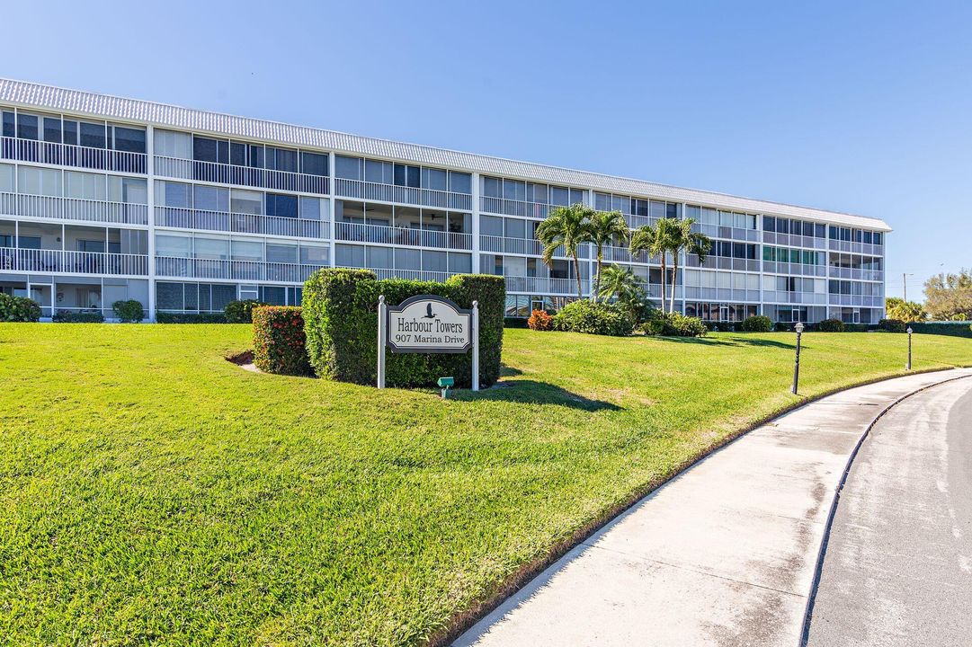 待售: $295,000 (2 贝兹, 2 浴室, 1178 平方英尺)