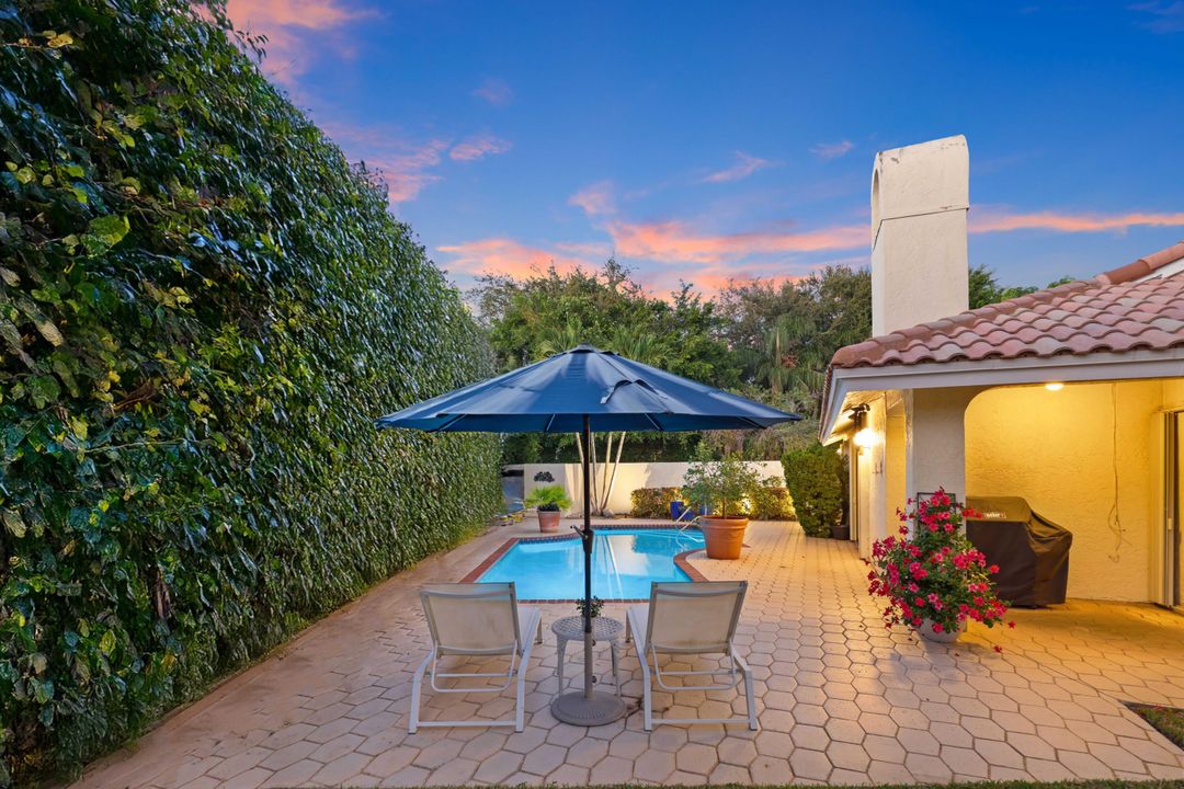 Active With Contract: $725,000 (3 beds, 2 baths, 2363 Square Feet)