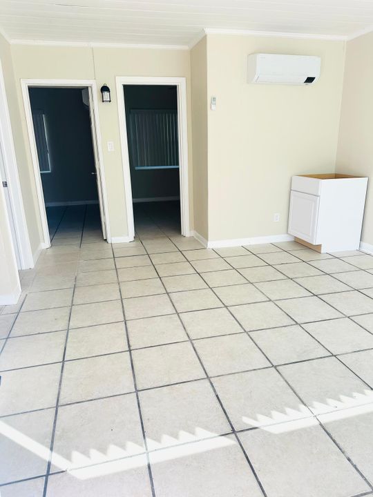 出租: $1,800 (3 贝兹, 1 浴室, 1777 平方英尺)