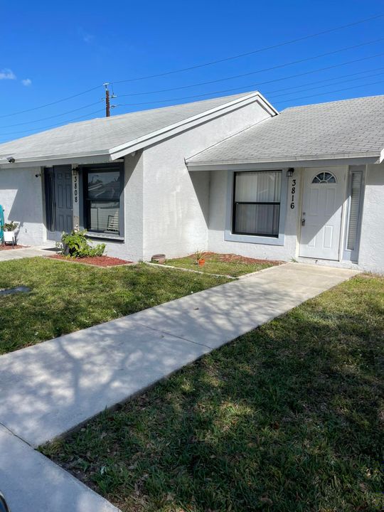 For Rent: $2,000 (2 beds, 2 baths, 960 Square Feet)