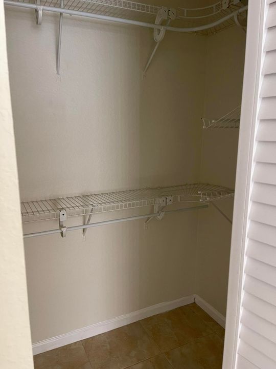 For Rent: $2,000 (2 beds, 2 baths, 960 Square Feet)