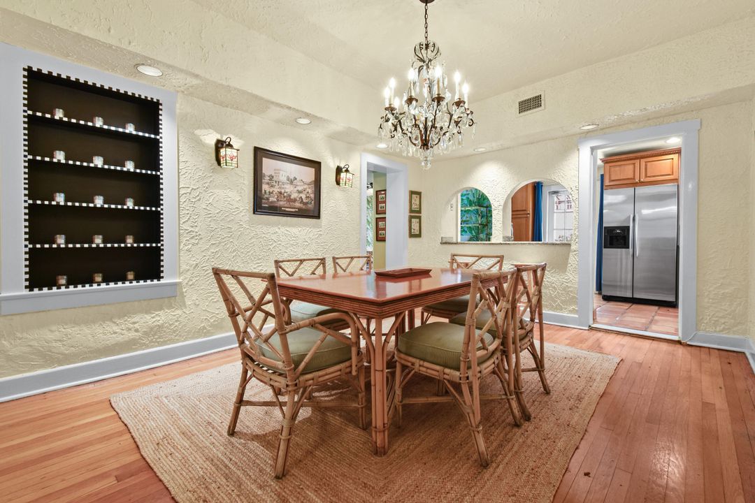 出租: $7,500 (3 贝兹, 2 浴室, 2646 平方英尺)