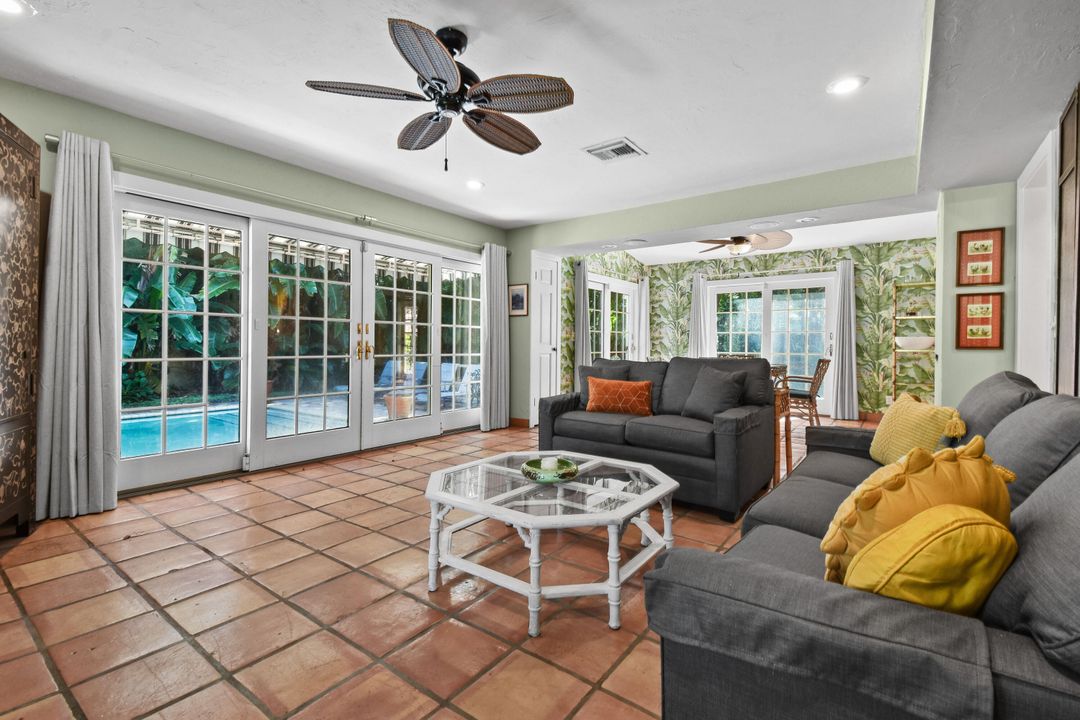 出租: $7,500 (3 贝兹, 2 浴室, 2646 平方英尺)