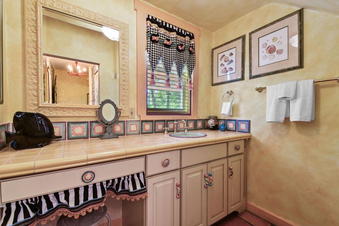 出租: $7,500 (3 贝兹, 2 浴室, 2646 平方英尺)