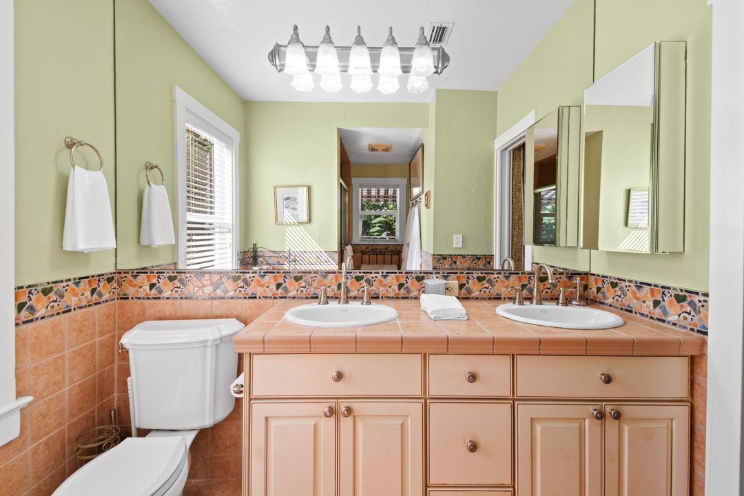 出租: $7,500 (3 贝兹, 2 浴室, 2646 平方英尺)