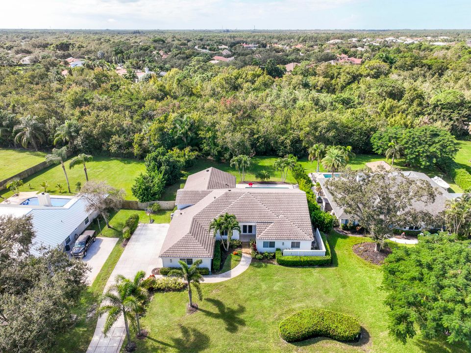 Active With Contract: $1,999,999 (5 beds, 3 baths, 3378 Square Feet)