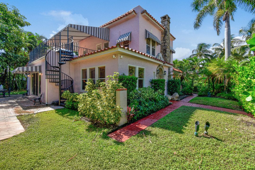 出租: $7,500 (3 贝兹, 2 浴室, 2646 平方英尺)