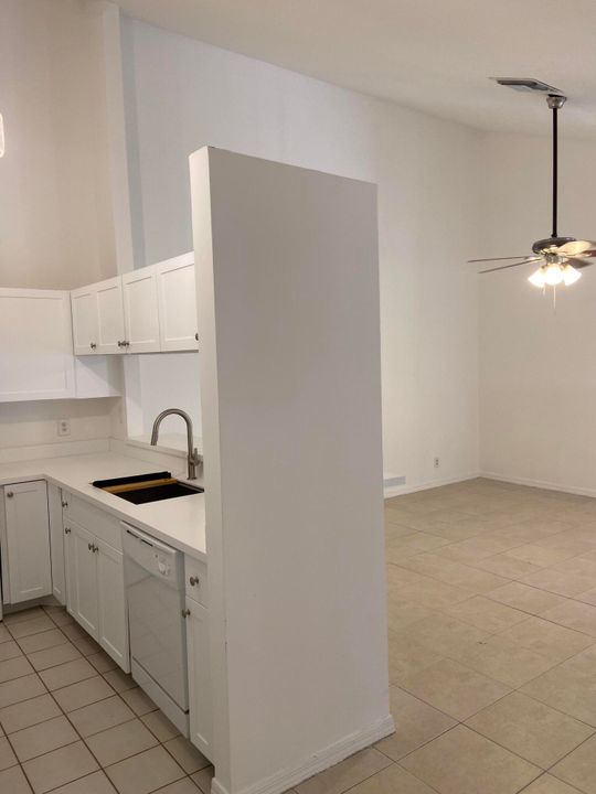 Active With Contract: $2,400 (3 beds, 2 baths, 1217 Square Feet)