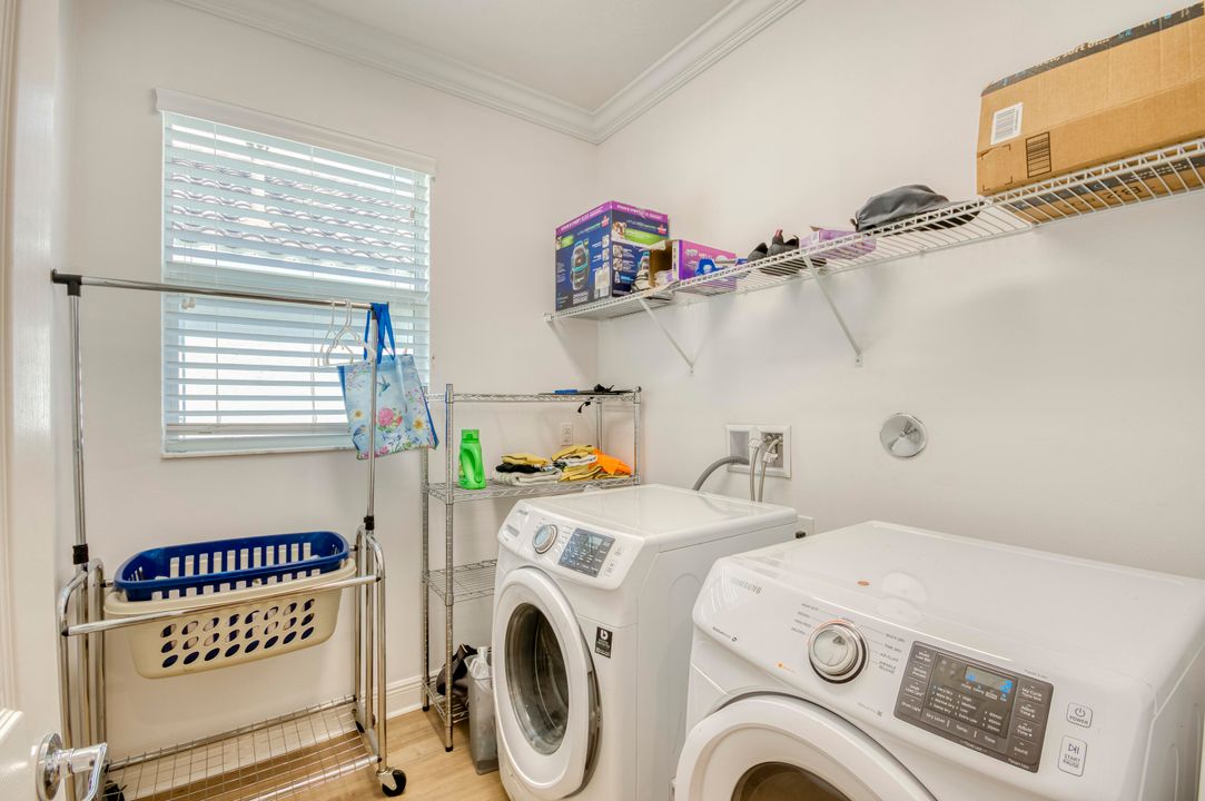 待售: $419,900 (3 贝兹, 2 浴室, 1992 平方英尺)