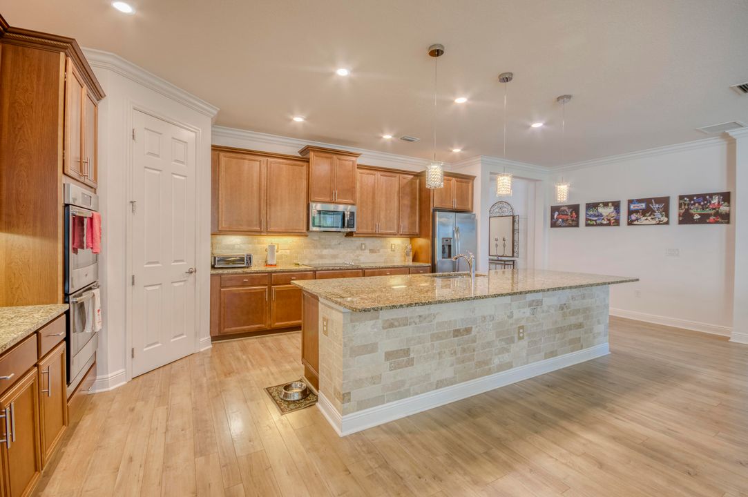 待售: $419,900 (3 贝兹, 2 浴室, 1992 平方英尺)