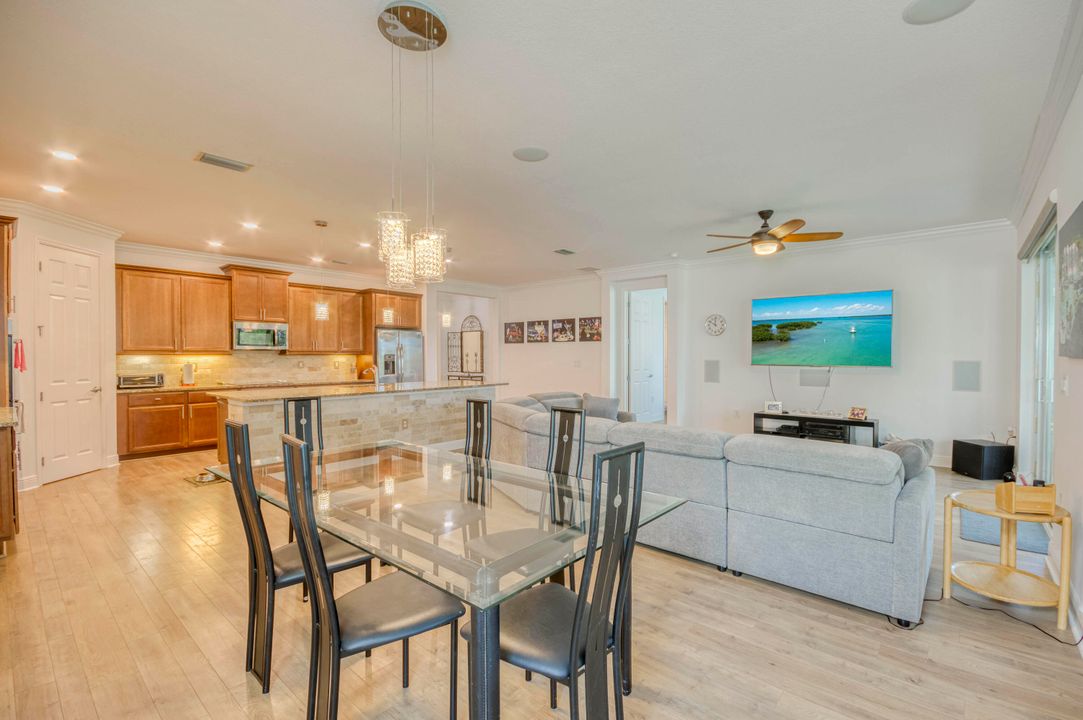 待售: $419,900 (3 贝兹, 2 浴室, 1992 平方英尺)