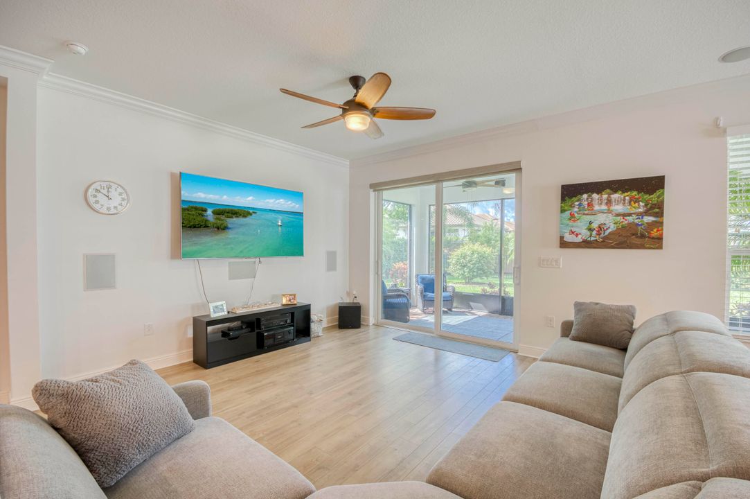 待售: $419,900 (3 贝兹, 2 浴室, 1992 平方英尺)