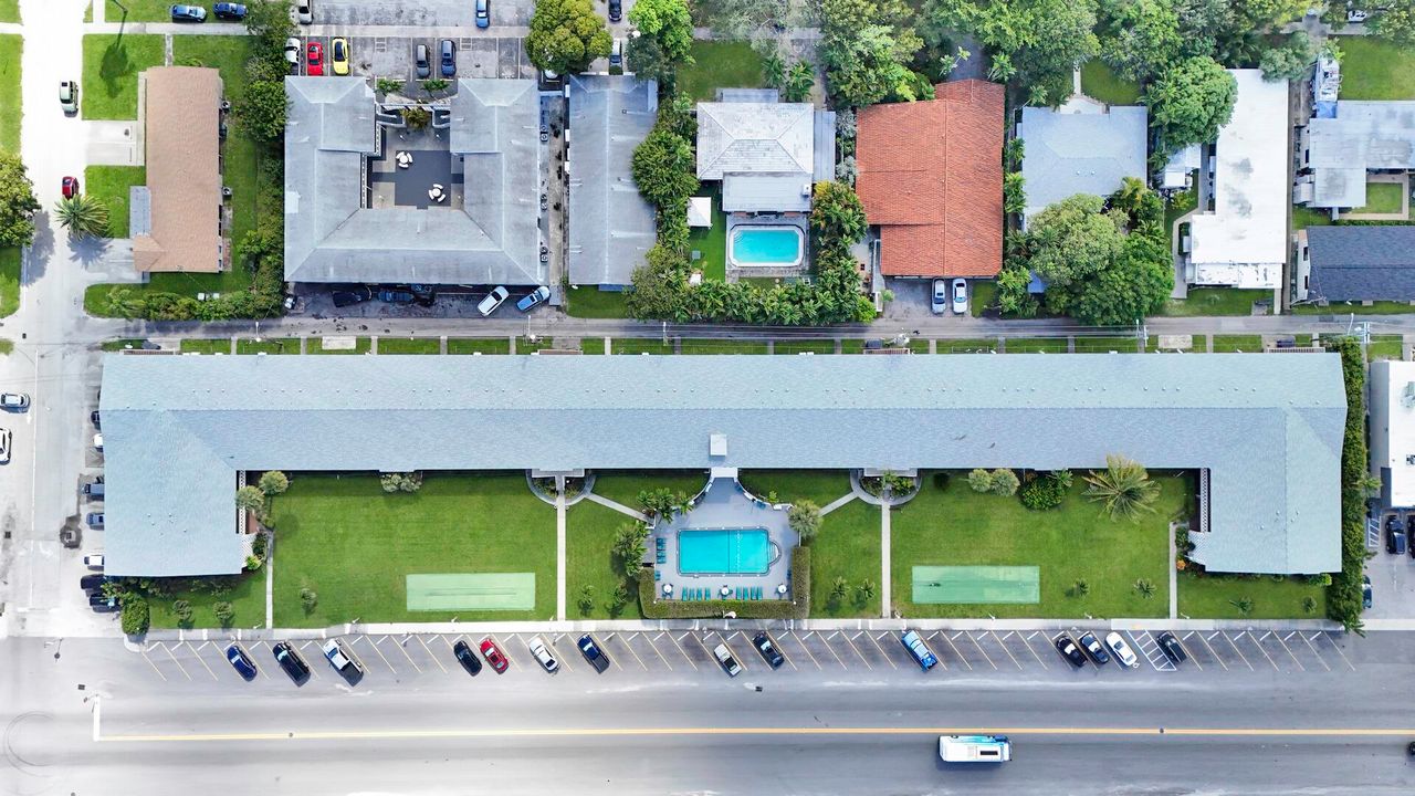 待售: $219,900 (1 贝兹, 1 浴室, 795 平方英尺)